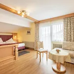 Schoenegg Hotel 3*