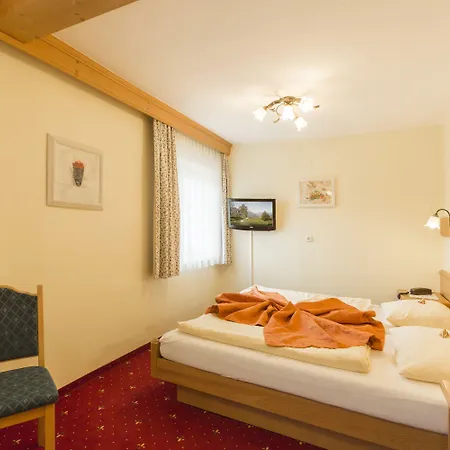 Hotel Schoenegg 3*