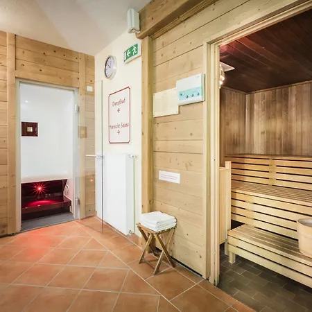 Schoenegg سيفيلد ان تيرول