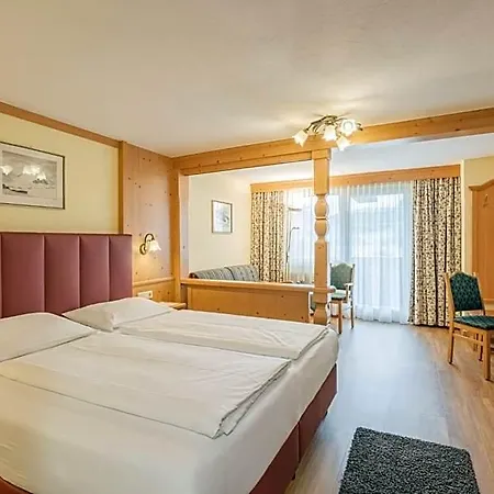 Hotel Schoenegg 3*