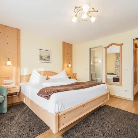 Otel Schoenegg 3*