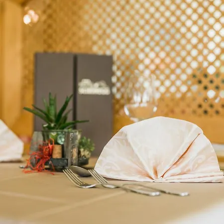 Schoenegg Otel 3*