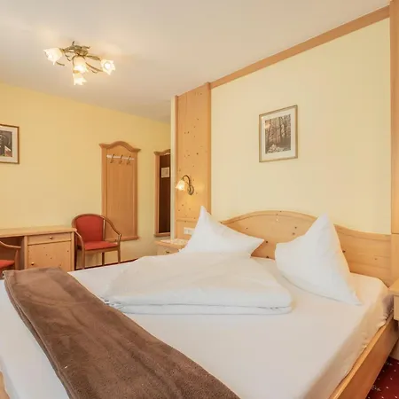 Schoenegg Otel 3*
