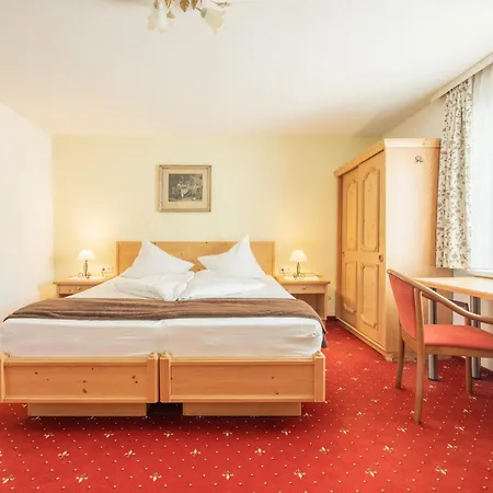 Schoenegg Otel 3*