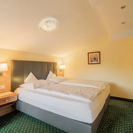 Otel Schoenegg