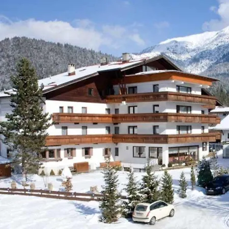 Schoenegg Otel 3*
