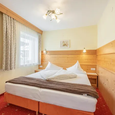 Hotel Schoenegg Seefeld w Tirolu