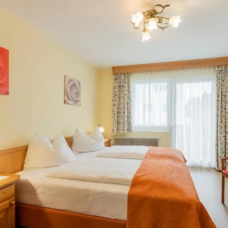 Hotel Schoenegg 3*