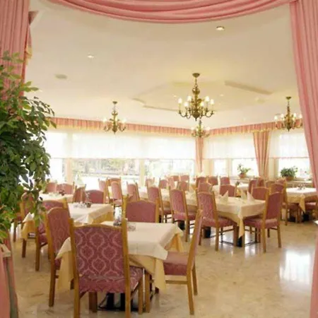 Hotel Schoenegg Seefeld w Tirolu