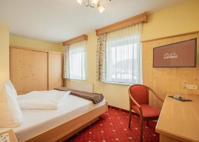 Schoenegg Hotel